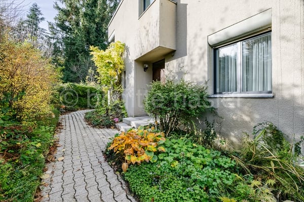 Gepflegtes Doppel-EFH in ruhigem, familienfreundlichem Quartier 9