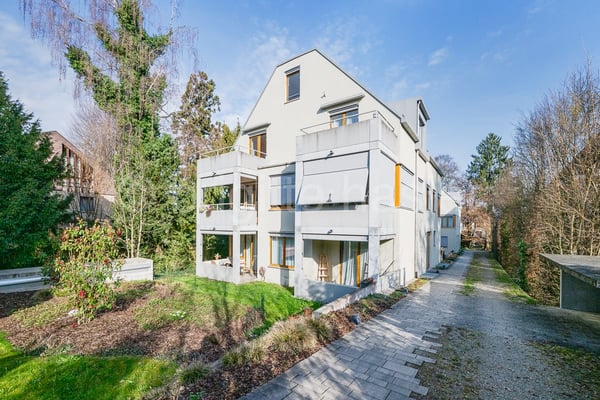 5-Zimmer-Eigentumswohnung mit eigenem Gartenanteil  an ruhiger und begrünter Lage 5