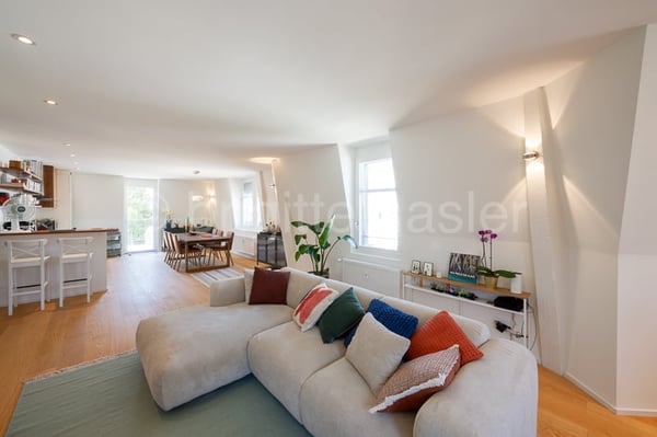 Stilvolle, sanierte 4.5-Zimmer-Eigentumswohnung (2.OG) an beliebter Lage unweit des Schützenmattpark 6