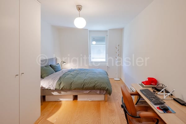 Stilvolle, sanierte 4.5-Zimmer-Eigentumswohnung (2.OG) an beliebter Lage unweit des Schützenmattpark 10