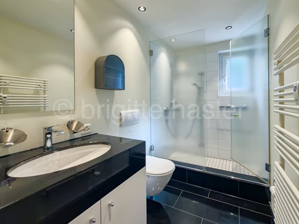 Seltene 3.5-Zimmer-Wohnung nähe Wenkenpark 8