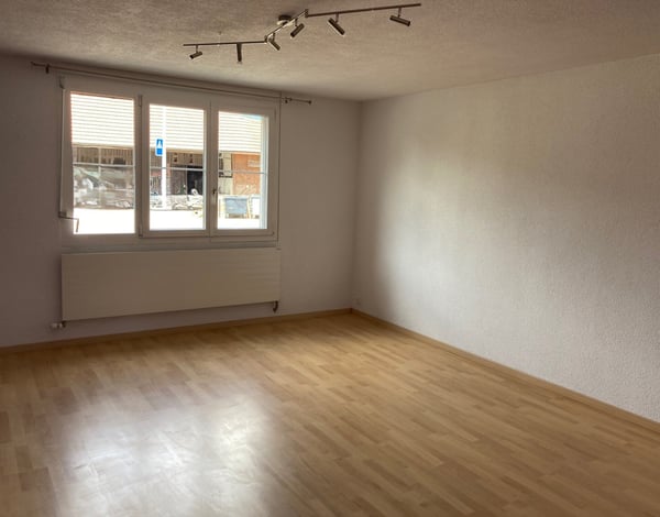 Geräumige 5.5-Zimmer-Wohnung im Herzen von Niederbuchsiten 4