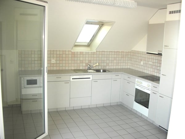 Charmante 2.5-Zimmer-Dachwohnung mit Balkon in Wangen bei Olten 7