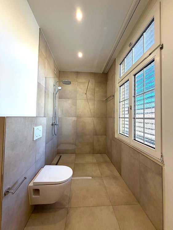 Moderne 5.5 Zimmer Etagenwohnung zentral gelegen 6