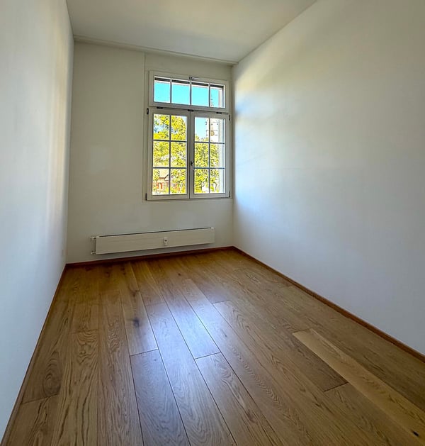 Moderne 5.5 Zimmer Etagenwohnung zentral gelegen 4