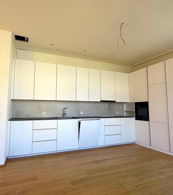 Moderne 5.5 Zimmer Etagenwohnung zentral gelegen 3