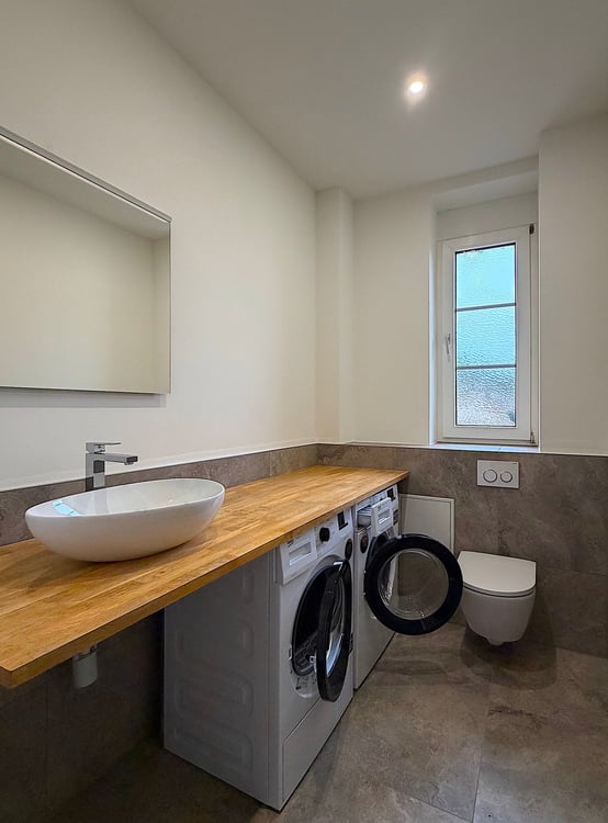 Moderne 5.5 Zimmer Etagenwohnung zentral gelegen 10