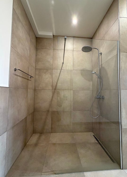 Moderne 5.5 Zimmer Etagenwohnung zentral gelegen 7