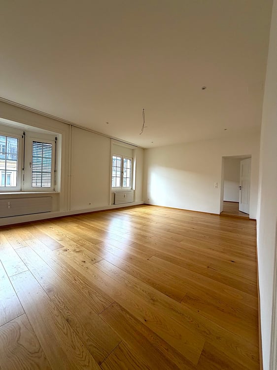 Moderne 5.5 Zimmer Etagenwohnung zentral gelegen 4