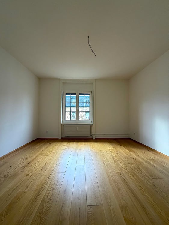 Moderne 5.5 Zimmer Etagenwohnung zentral gelegen 5