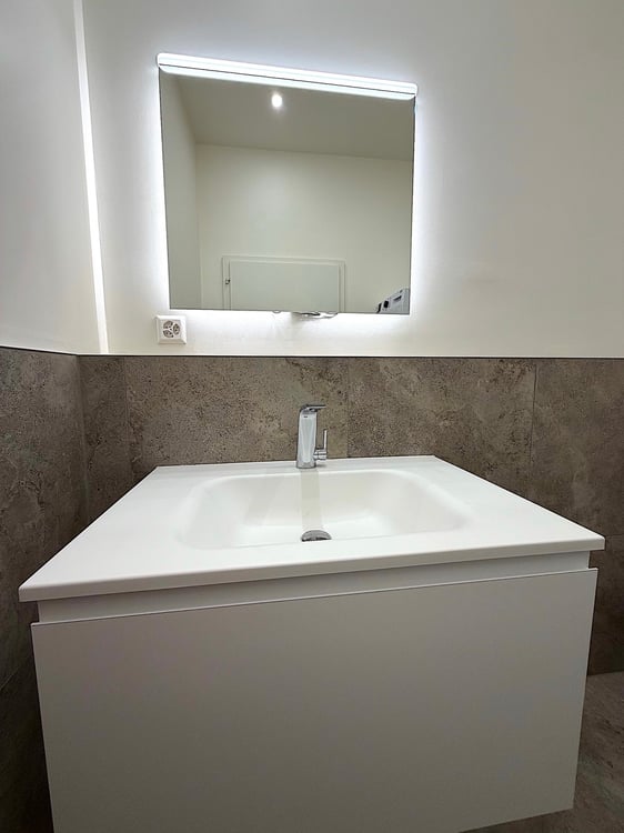 Moderne 8.5 Zimmer Etagenwohnung zentral gelegen 8