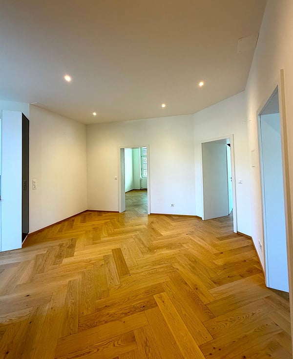 Moderne 8.5 Zimmer Etagenwohnung zentral gelegen 5