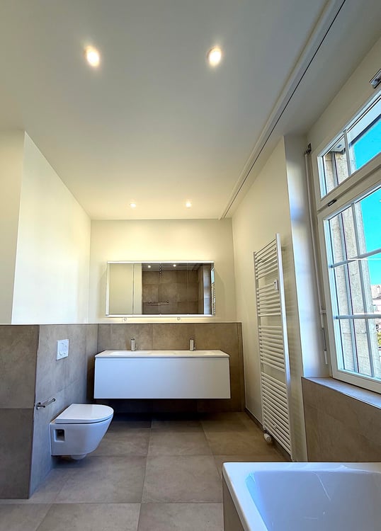 Moderne 8.5 Zimmer Etagenwohnung zentral gelegen 12