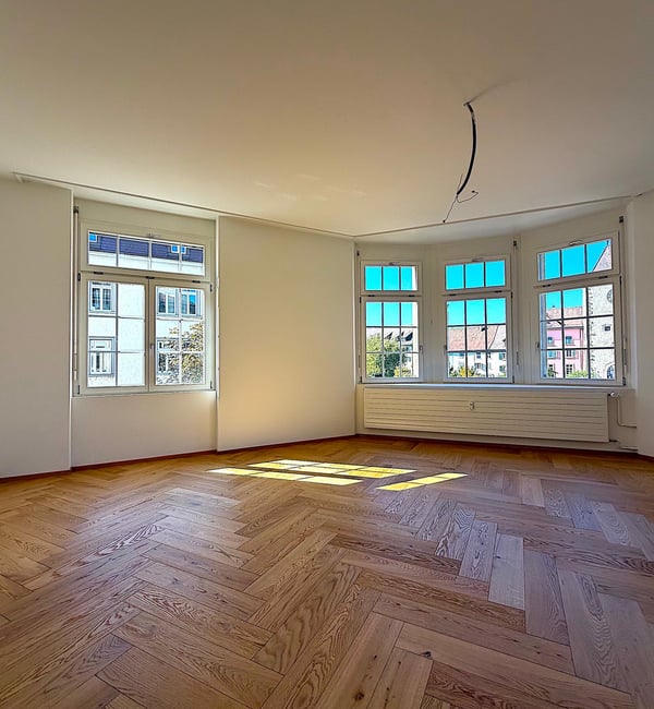 Moderne 8.5 Zimmer Etagenwohnung zentral gelegen 1