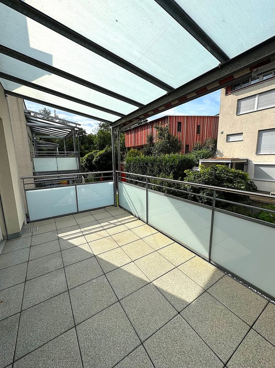 Moderne, neuwertige 3.5 Zimmer Etagenwohnung mit separater Waschküche 15