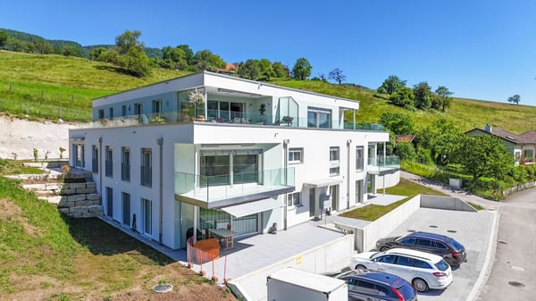 Grosse, moderne 1.5-Zi-Neubauwohnung im Naturpark Thal 15