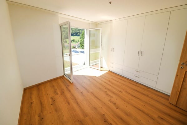 Grosse, moderne 1.5-Zi-Neubauwohnung im Naturpark Thal 13