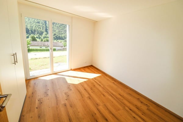 Grosse, moderne 1.5-Zi-Neubauwohnung im Naturpark Thal 14