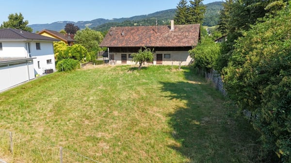 1'824 m2 Bauland mit zwei grossen, bestehenden Gebäuden 13