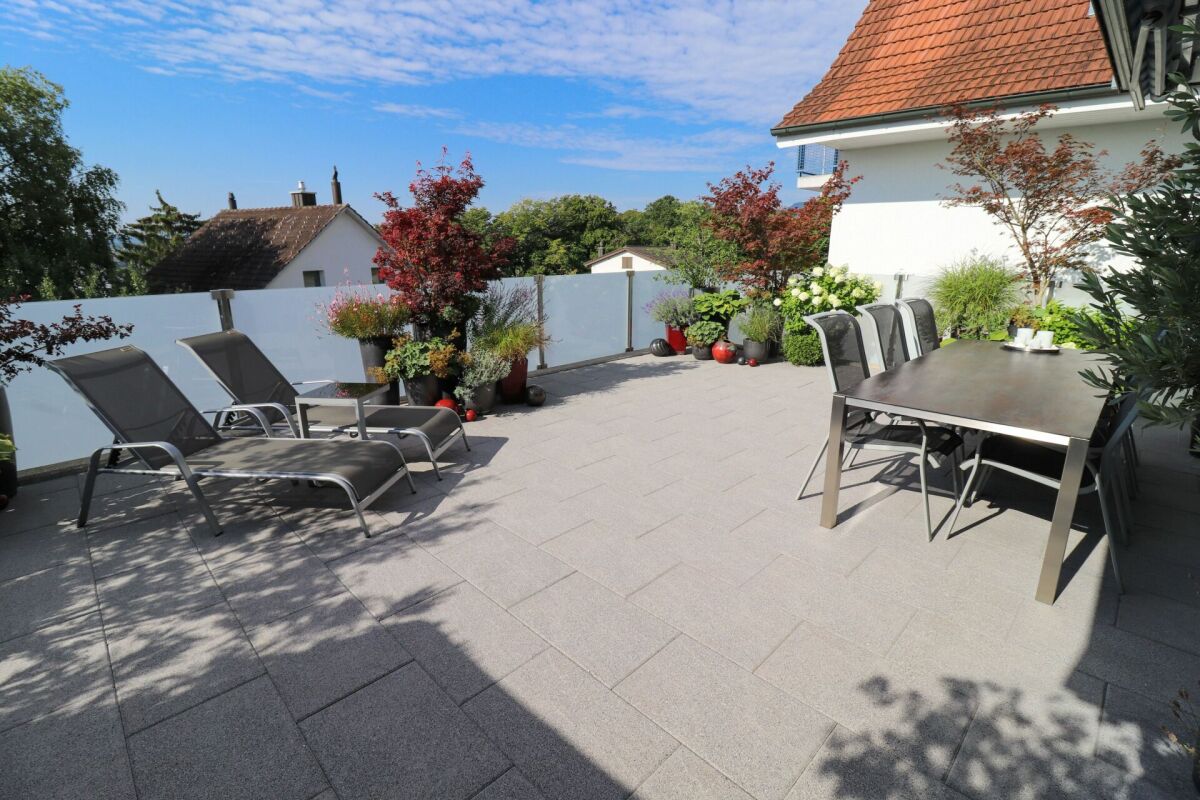 Grosszügiges 4.5-Zi-EFH mit grosser Terrasse mit fantastischer Fernsicht bis zu den Alpen