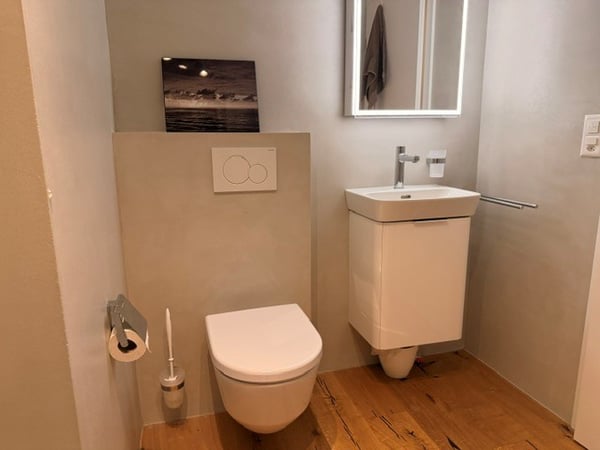 Hochwertig sanierte und zentral gelegene 4.5-Zimmerwohnung mit Balkon 10