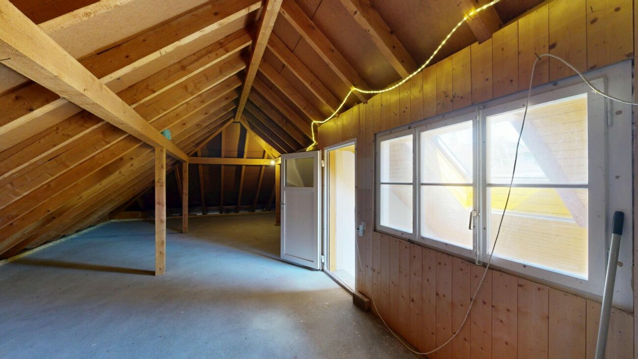 Freistehendes 5.5-Zimmer-Einfamilienhaus mit grossem Garten und vielfältigen Möglichkeiten