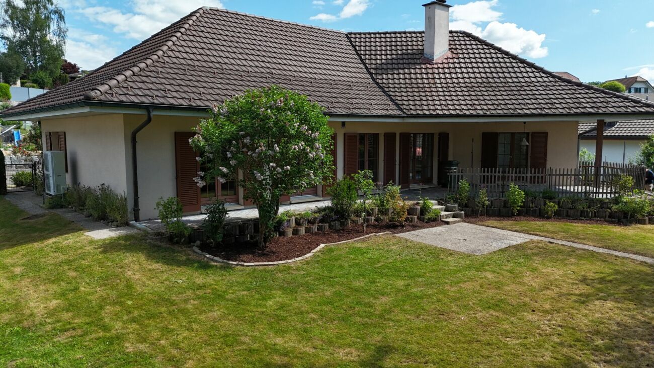 Freistehendes 5.5-Zimmer-Einfamilienhaus mit grossem Garten und vielfältigen Möglichkeiten