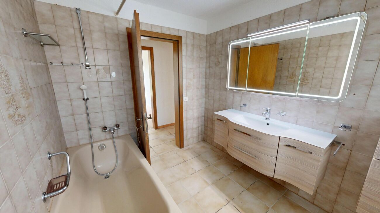 Freistehendes 5.5-Zimmer-Einfamilienhaus mit grossem Garten und vielfältigen Möglichkeiten