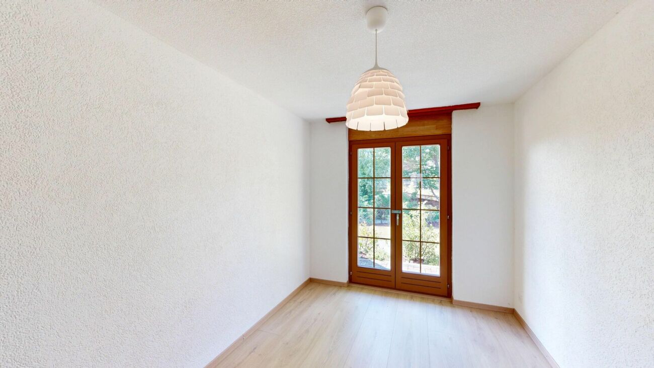 Freistehendes 5.5-Zimmer-Einfamilienhaus mit grossem Garten und vielfältigen Möglichkeiten