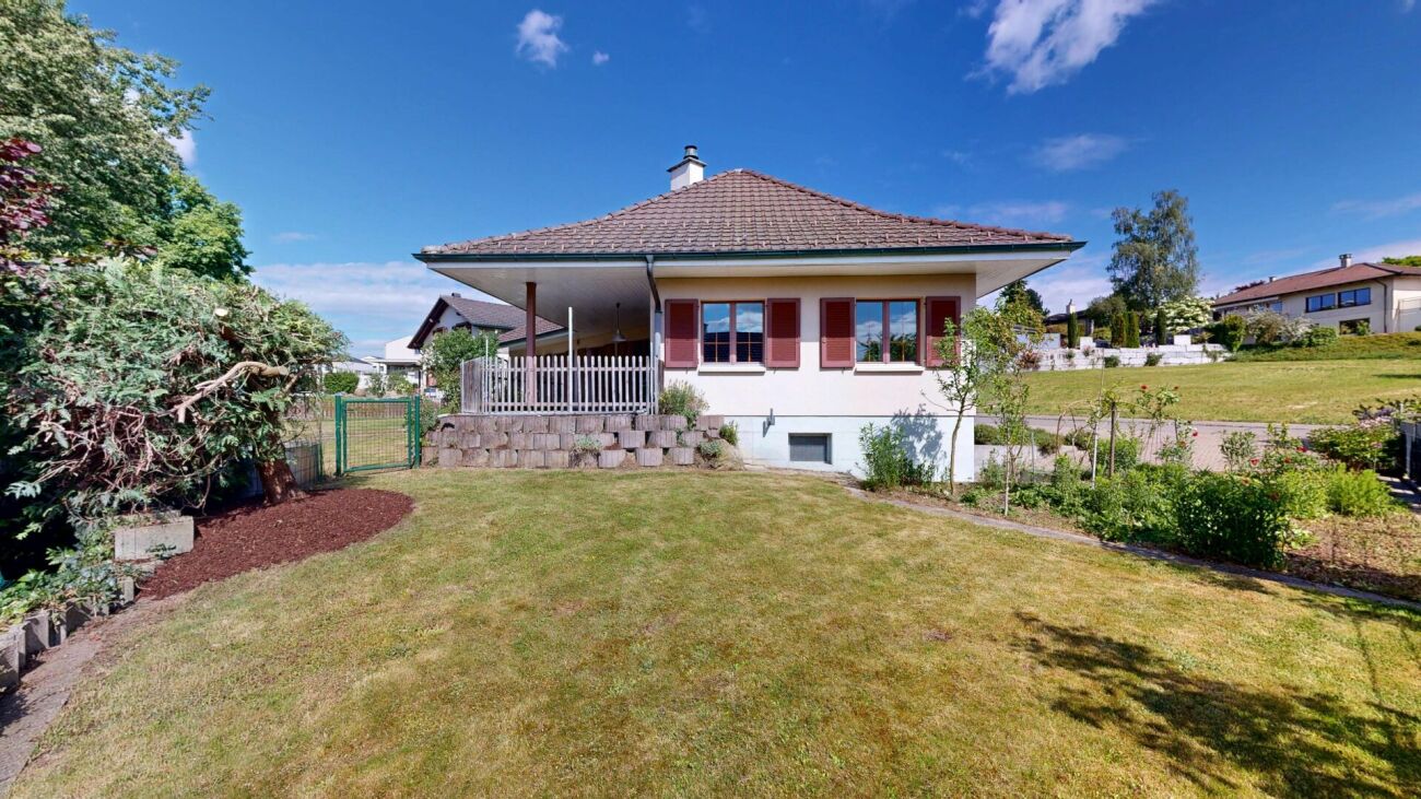 Freistehendes 5.5-Zimmer-Einfamilienhaus mit grossem Garten und vielfältigen Möglichkeiten