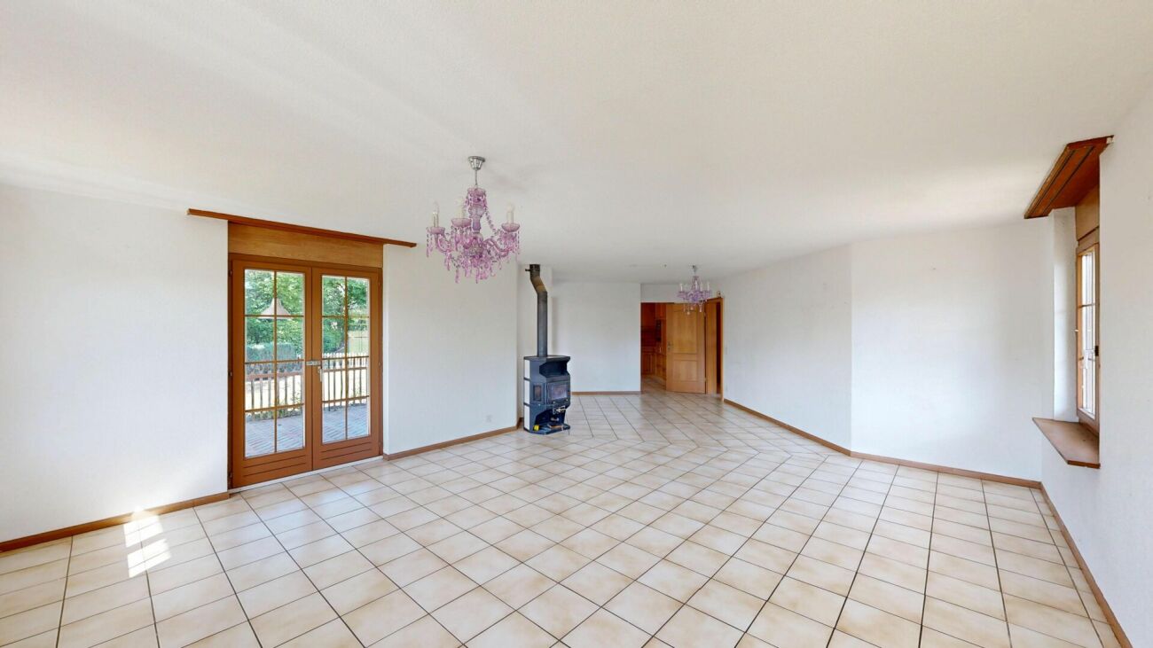 Freistehendes 5.5-Zimmer-Einfamilienhaus mit grossem Garten und vielfältigen Möglichkeiten