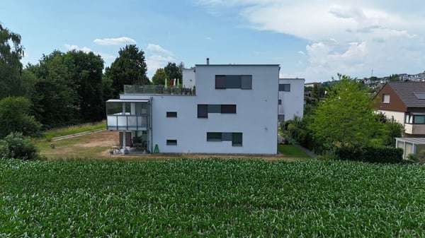 3.5-Zimmer-Gartenwohnung mit exklusivem 245 m² Garten und gedeckter Terrasse 23