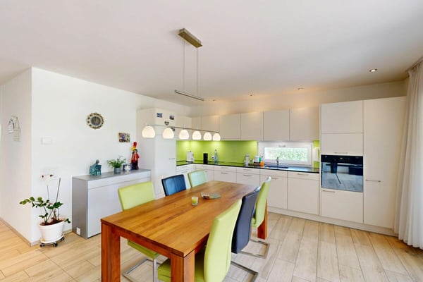 3.5-Zimmer-Gartenwohnung mit exklusivem 245 m² Garten und gedeckter Terrasse 3