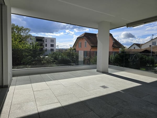 Helle, moderne Wohnung mit besten Verkehrsanbindungen 2