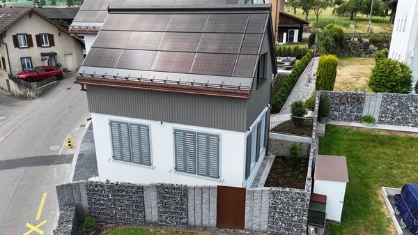 Erstvermietung: Charmantes, frisch renoviertes Tiny House mit privatem Garten in Boswil 15