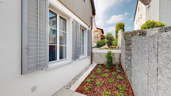 Erstvermietung: Charmantes, frisch renoviertes Tiny House mit privatem Garten in Boswil 9