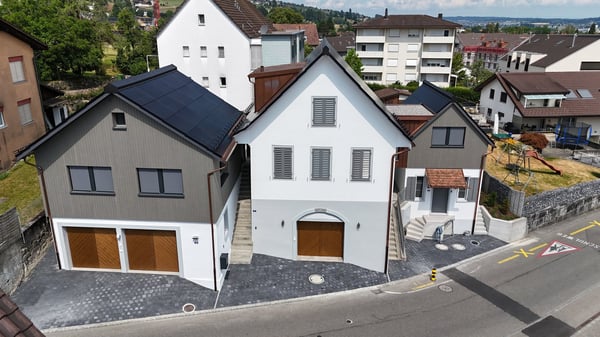 Erstvermietung: Einziehen und wohlfühlen – hochwertig renoviertes Einfamilienhaus in Boswil 1