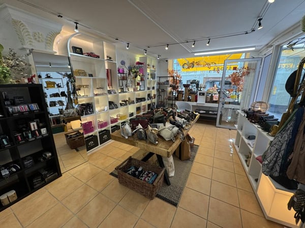 Schöne und grosszügige Ladenräumlichkeit in der Thuner Altstadt 2