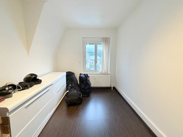 Helle 1-Zimmer-Dachgeschosswohnung im Herzen von Thun 5