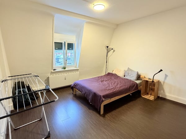 Helle 1-Zimmer-Dachgeschosswohnung im Herzen von Thun 4