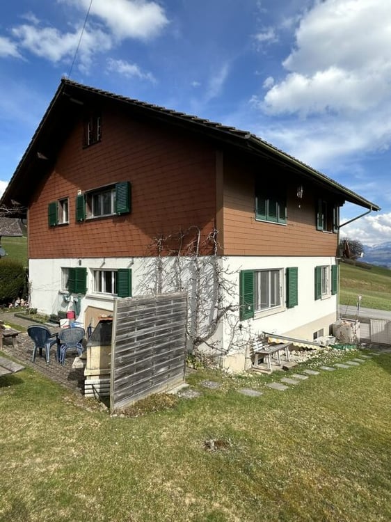 Ländliche 4-Zimmerwohnung mit traumhafter Aussicht 10