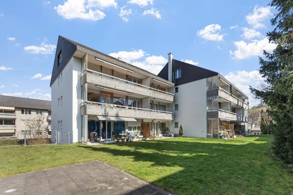 Grosszügige 3.5-Zimmerwohnung mit Balkon an zentraler Lage zu vermieten 11