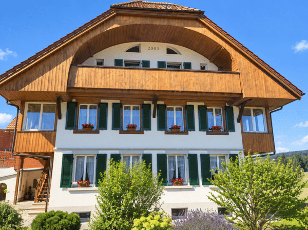 4.5-Zimmerwohnung auf dem Land mit grossem Balkon zu Vermieten 1