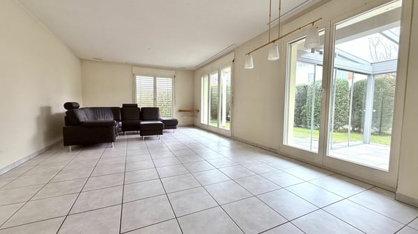 Gepflegtes, freistehendes Einfamilienhaus in ruhigem Quartier 10