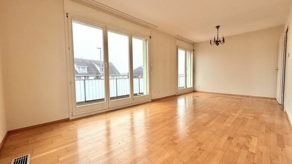 Gepflegtes, freistehendes Einfamilienhaus in ruhigem Quartier 28