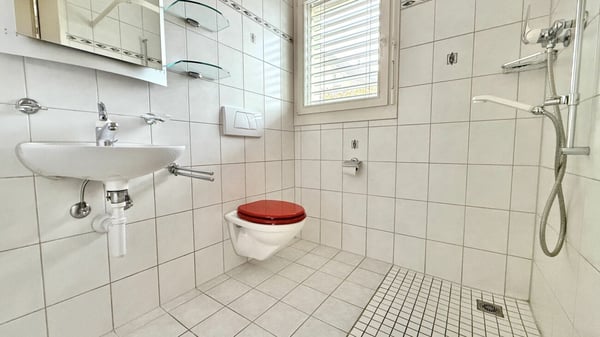 Gepflegtes, freistehendes Einfamilienhaus in ruhigem Quartier 16