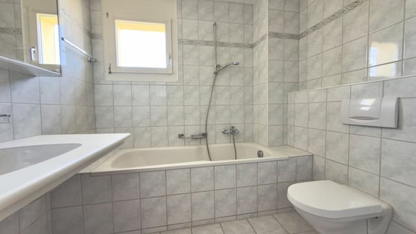 Ihr neues Zuhause mit Garten - gepflegt, grosszügig und sofort bezugsbereit 13