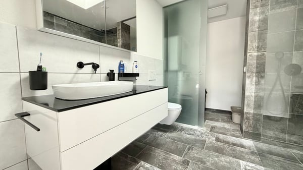 Move in & feel at home - hochwertige Attikawohnung für Expats & Professionals 8