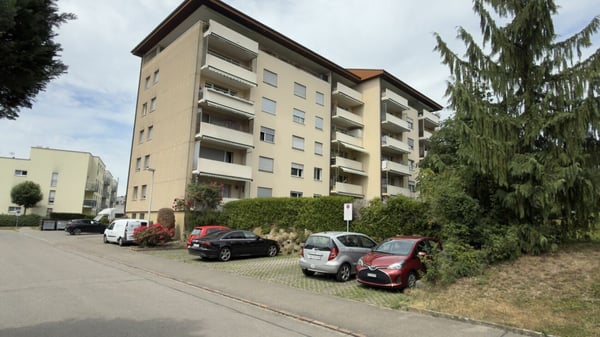 Sonnige Weitsichtwohnung in Zufikon - heute Rendite, morgen Zuhause
