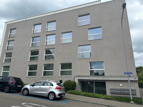 Einstellhallenplatz zu vermieten 1